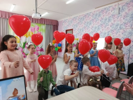 Утренники посвящённые празднованию Международного женского Дня!🌷✨ Утренники посвящённые празднованию Международного женского Дня!🌷✨.